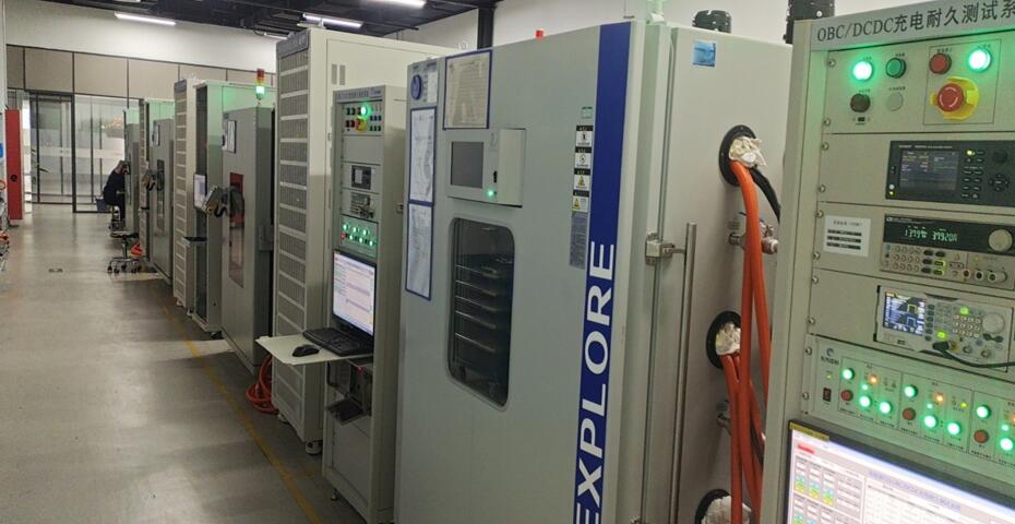 47010761.jpg 车载充电器OBC/DC-DC转换器测试系统